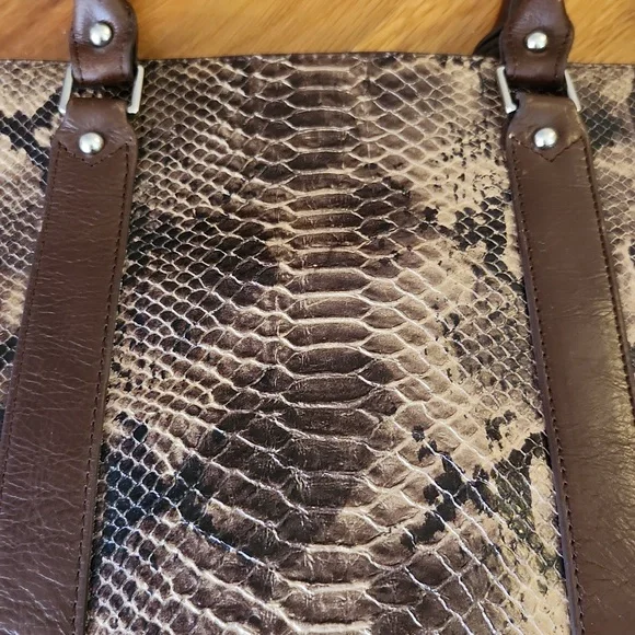 Snake Skin Laptop Cross Body - Picture 7 of 12